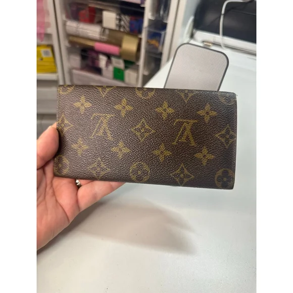 Women's Louis Vuitton Wallet Brown - Picture 4 of 8